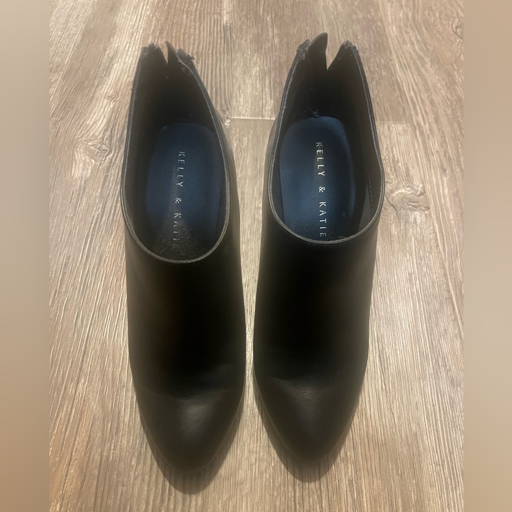 High heel booties